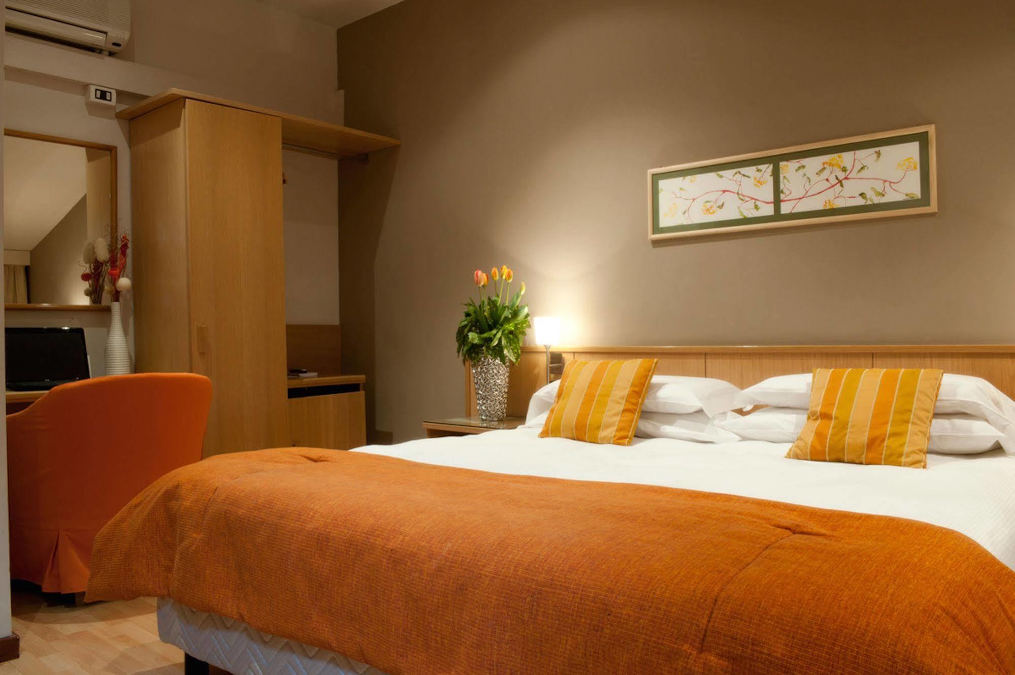 Hotel Due Pini Formigine Ngoại thất bức ảnh