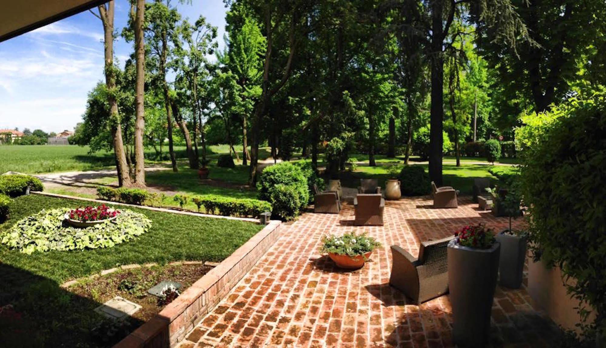 Hotel Due Pini Formigine Ngoại thất bức ảnh